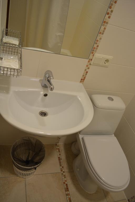 Viesu Nams Mezvidi Hotel Talsi Phòng bức ảnh